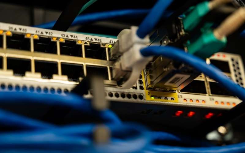 أسس تصميم وبناء الشبكات الحاسوبية